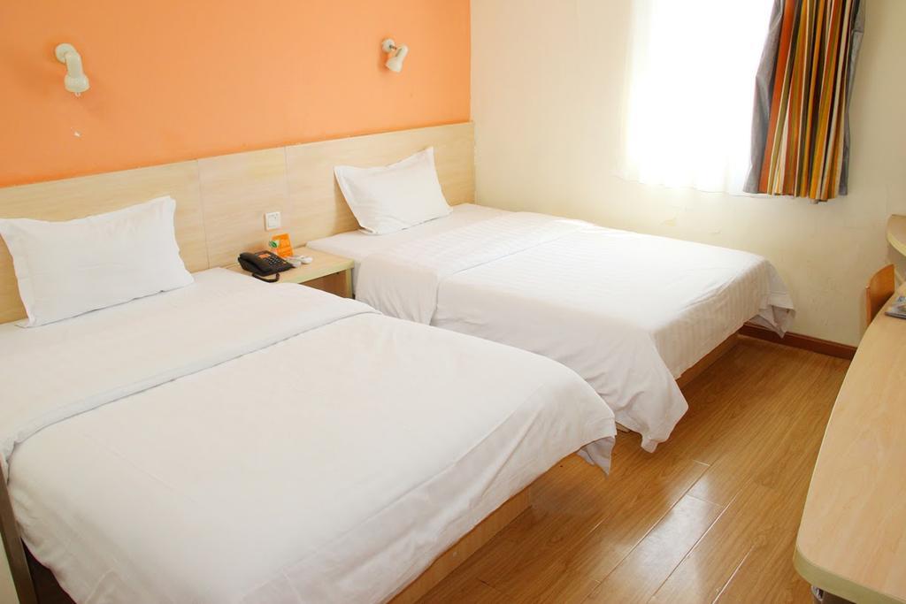 7Days Inn Jiangmen Peng Jiang Qiao North Exterior foto